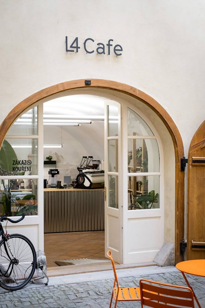 GROUNDS coffee L4