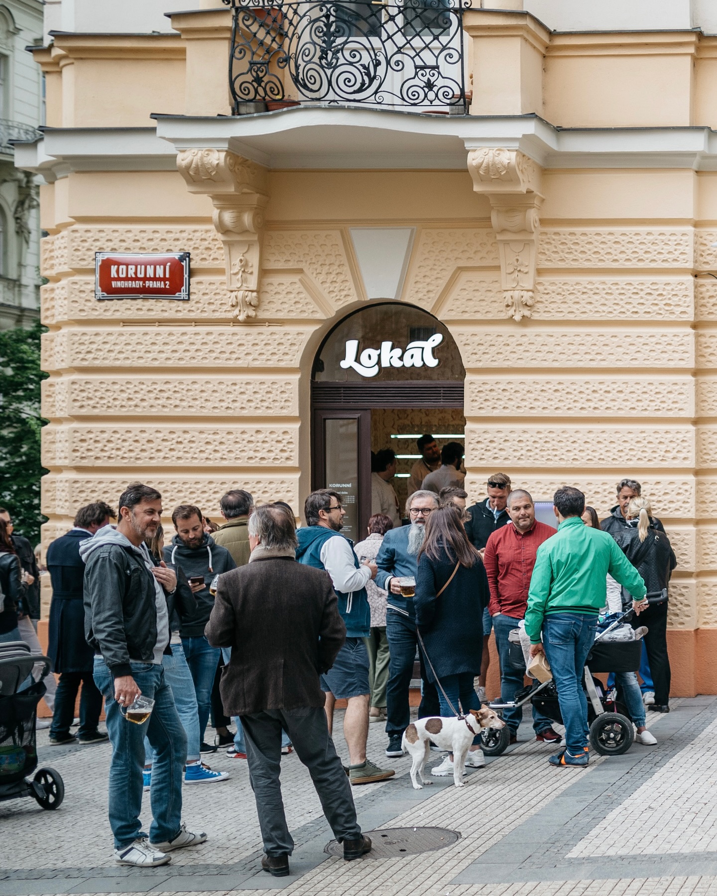 Lokál Korunní